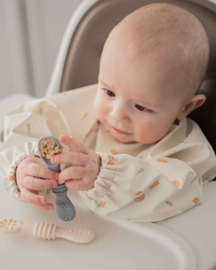 Les cuillères d'apprentissage en silicone