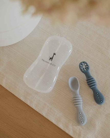 Les cuillères d'apprentissage en silicone