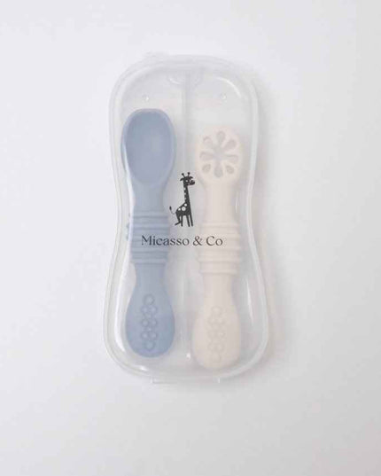 Les cuillères d'apprentissage en silicone