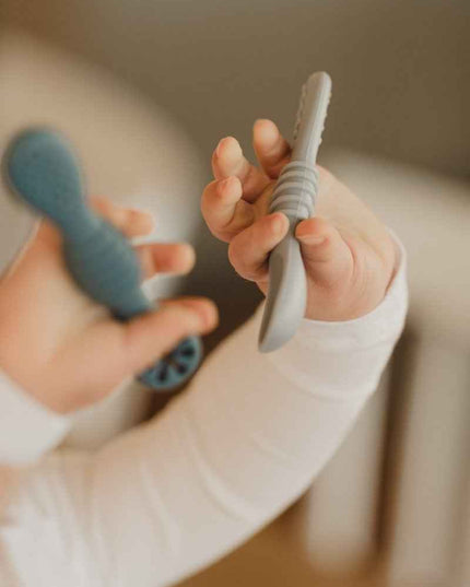 Les cuillères d'apprentissage en silicone