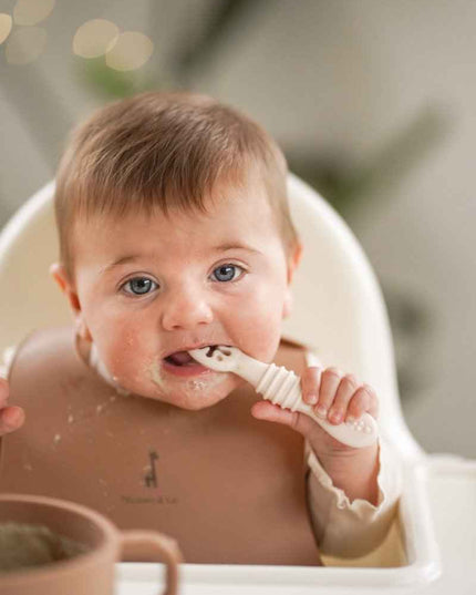 Les cuillères d'apprentissage en silicone