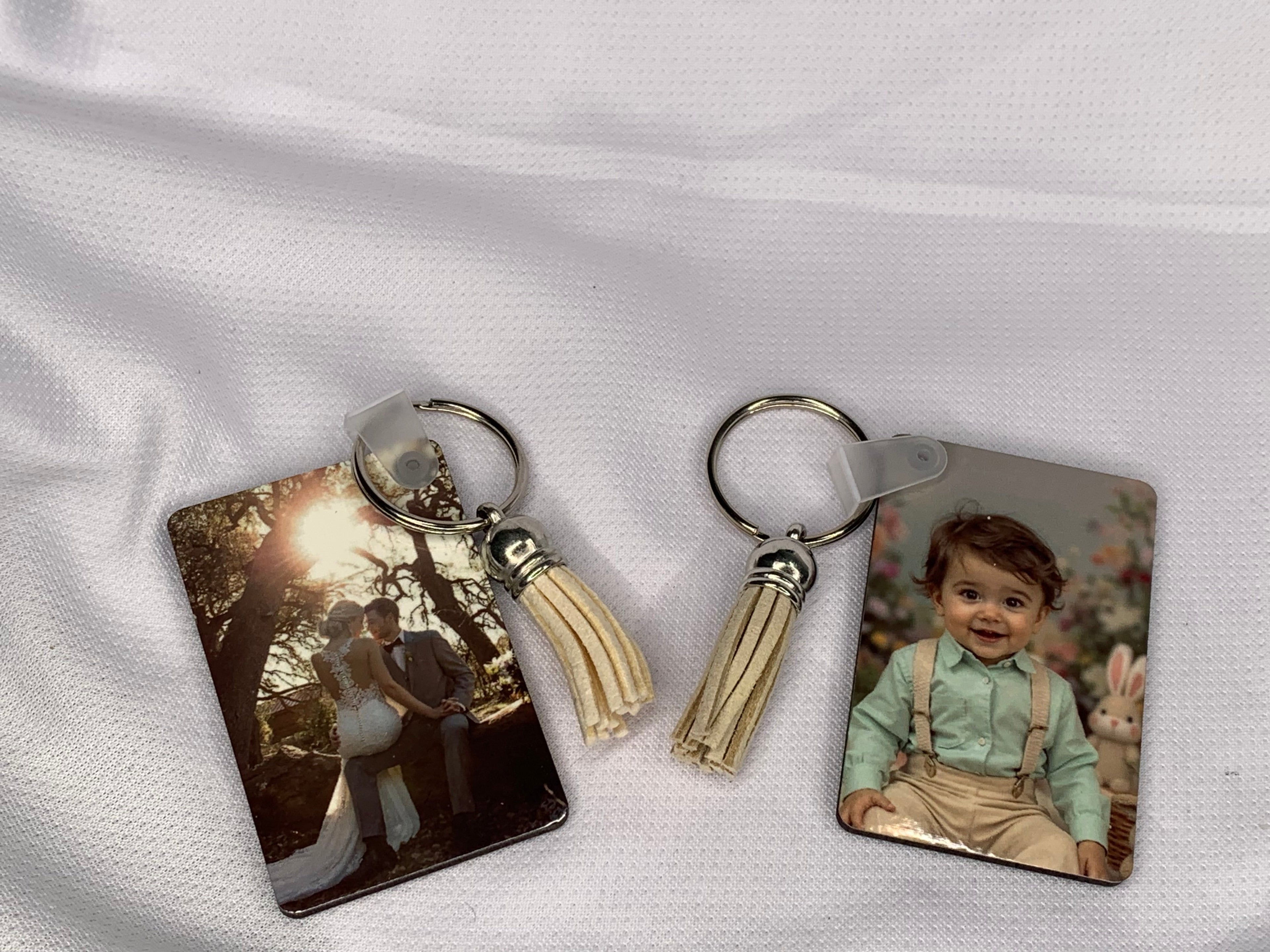 Souvenir gravé – Porte - clé personnalisé pour mariage, baptême et moments précieux - L'Atelier 9 3/4